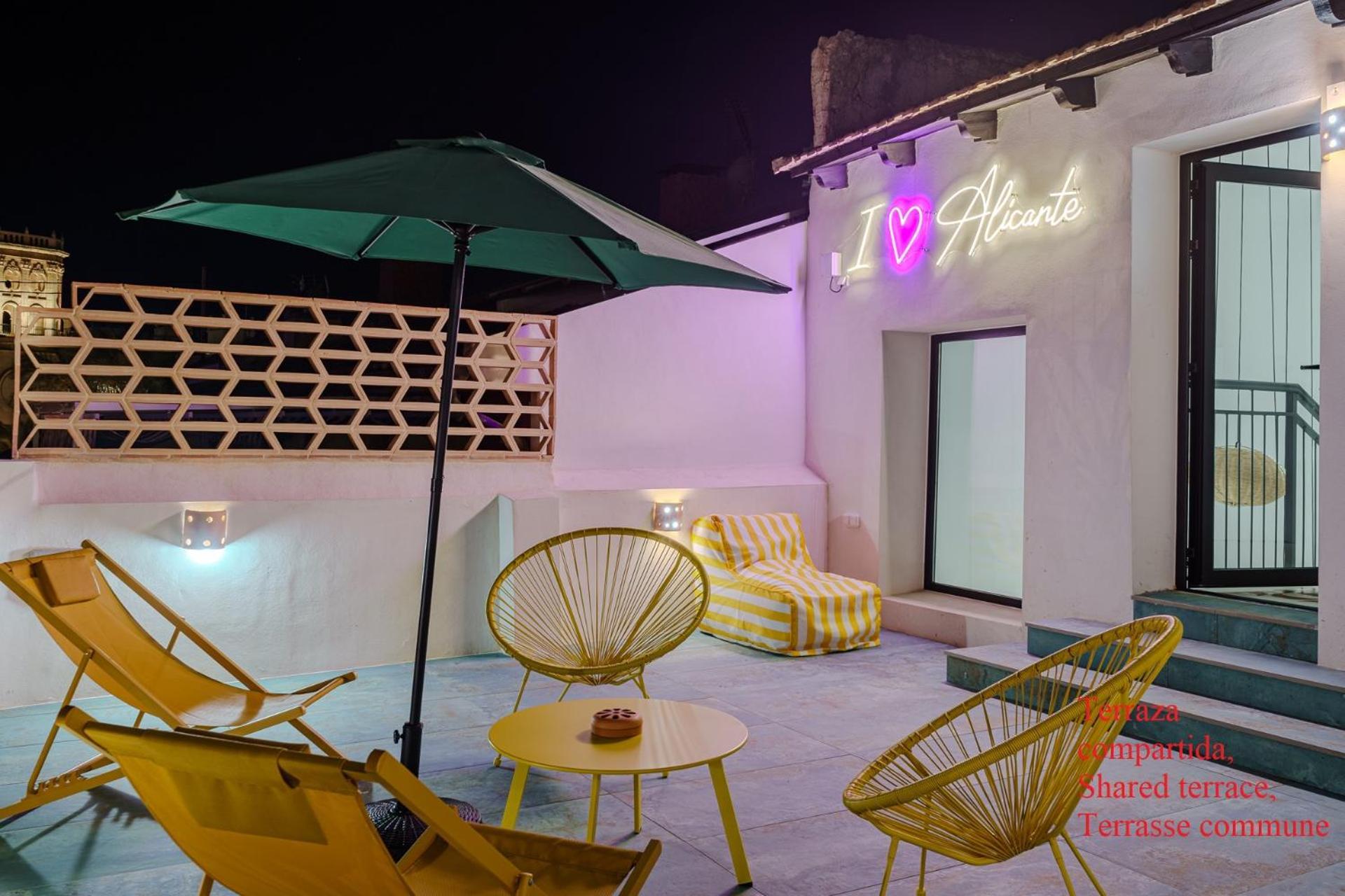 Refined And Practical Studio In Historic Center Of Alicante Extérieur photo